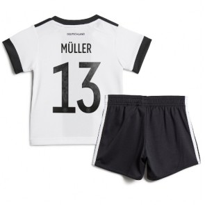 Tyskland Thomas Muller #13 Hjemmebanesæt Børn VM 2022 Kort ærmer (+ korte bukser)